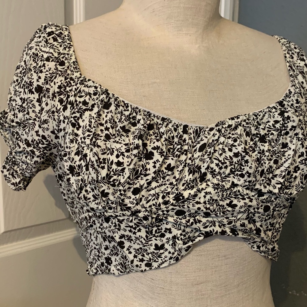 Crop top